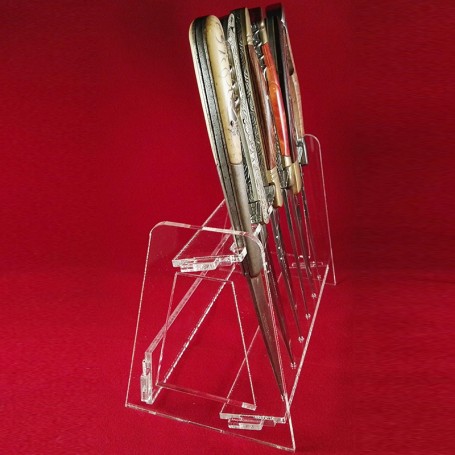 Vertical plexiglass display for 6 collectible knives