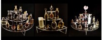 Présentoirs en plexiglas pour collections de miniatures de parfum